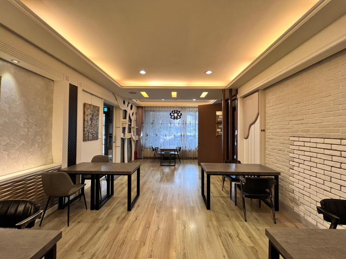 Moment Inn Tainan Extérieur photo