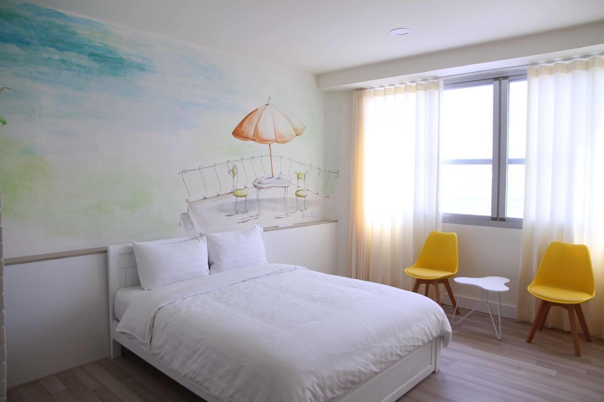 Moment Inn Tainan Extérieur photo