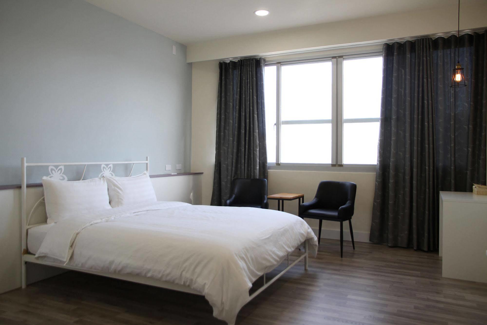 Moment Inn Tainan Extérieur photo