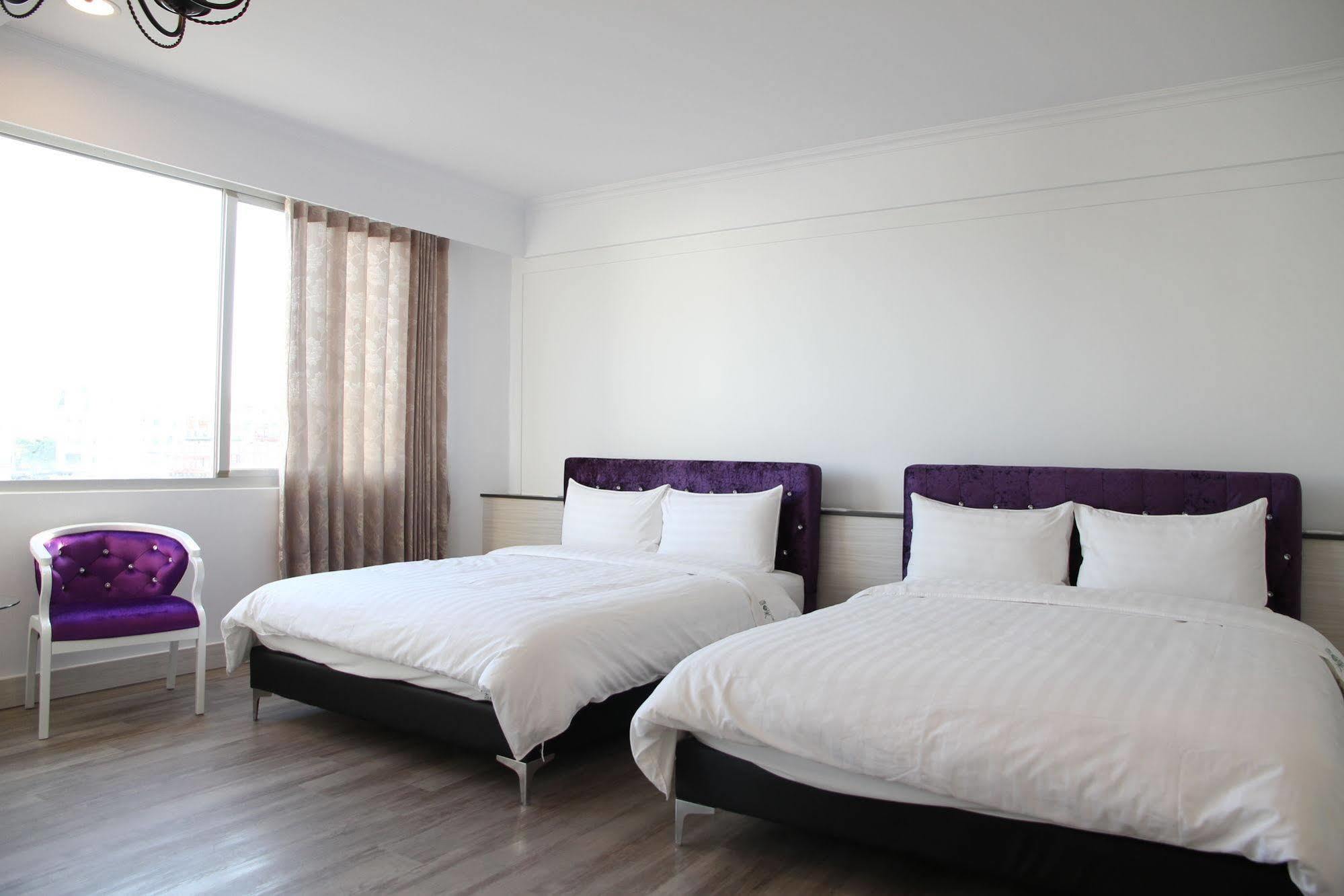 Moment Inn Tainan Extérieur photo